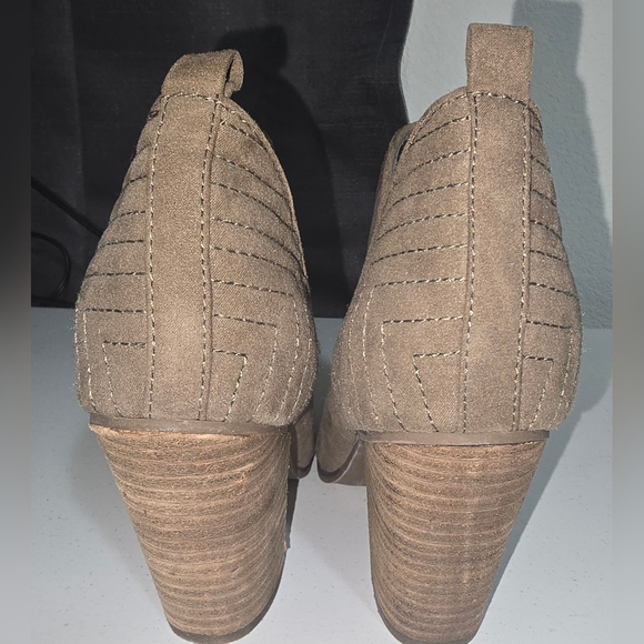 Carlos boots tan size 6.5 - Picture 3 of 7